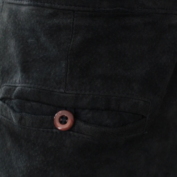 1980’s Black Suede Danier Pants with Pleats and Cuffs - Picture 4 of 6